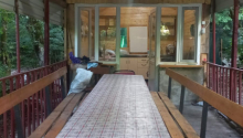 30 sot Torpaq, Satış, Oğuz