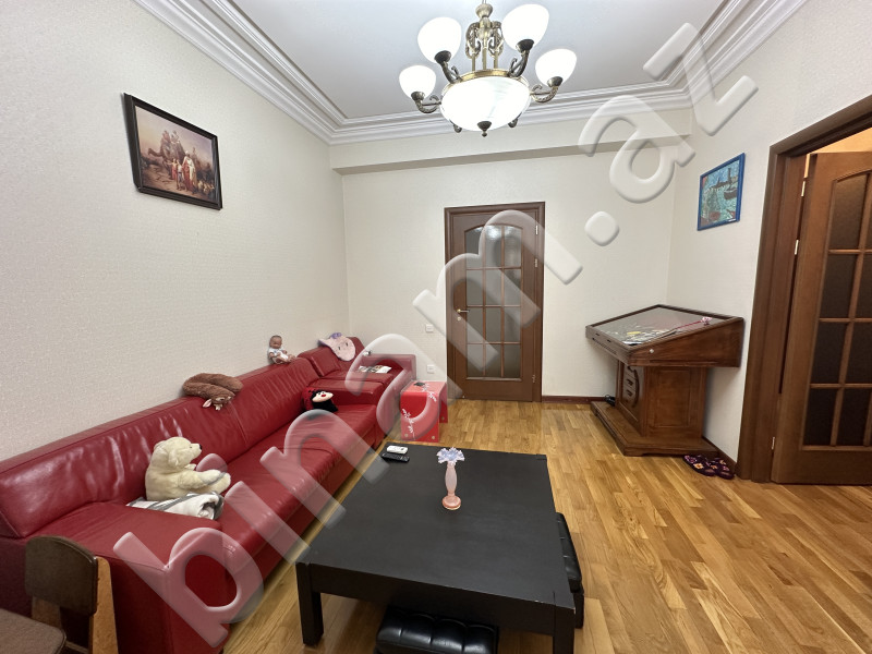4 otaqlı Köhnə tikili, Satış, Bakı, Səbail, İçəri şəhər