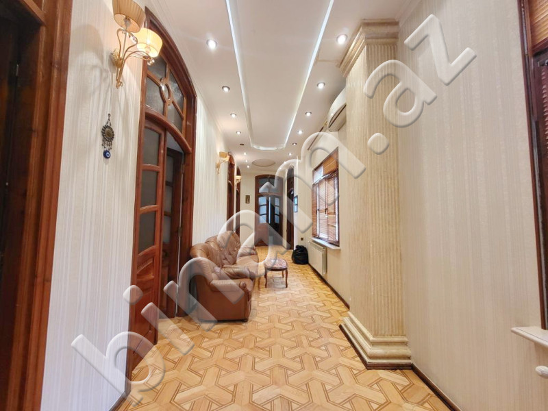 4 otaqlı Köhnə tikili, Kirayə (aylıq), Bakı, Səbail, Sahil
