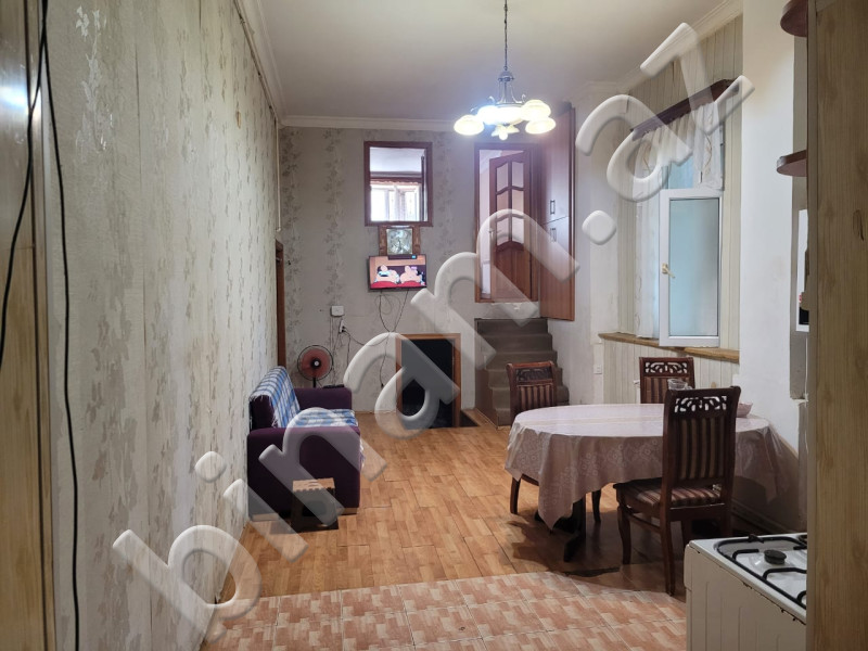 4 otaqlı Köhnə tikili, Kirayə (aylıq), Bakı, Yasamal, Elmlər Akademiyası