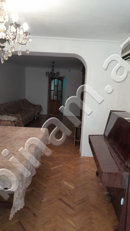 4 otaqlı Köhnə tikili, Kirayə (aylıq), Bakı, Binəqədi, Azadlıq pros.