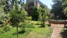 10 otaqlı Villa / Həyət evi