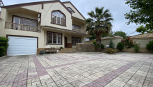 6 otaqlı Villa / Həyət evi