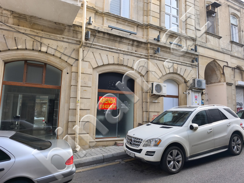 3 otaqlı Obyekt, Kirayə (aylıq), Bakı, Səbail, İçəri şəhər
