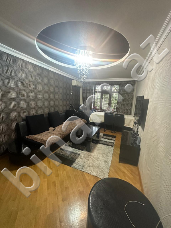 4 otaqlı Köhnə tikili, Satış, Bakı