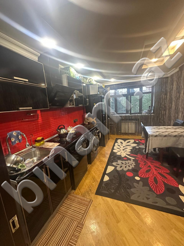 4 otaqlı Köhnə tikili, Satış, Bakı