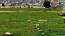 8 sot Torpaq, Satış, Abşeron