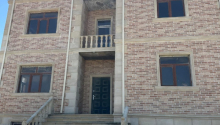 8 otaqlı Villa / Həyət evi