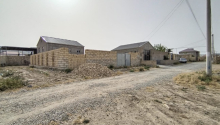 2,8 sot Torpaq, Satış, Abşeron
