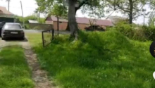 27 sot Torpaq, Satış, Oğuz