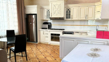 8 otaqlı Villa / Həyət evi, Kirayə (aylıq), Bakı, Nərimanov, Gənclik