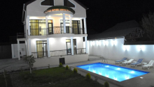 8 otaqlı Villa / Həyət evi