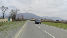 5 sot Torpaq, Satış, Qəbələ