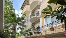 8 otaqlı Villa / Həyət evi